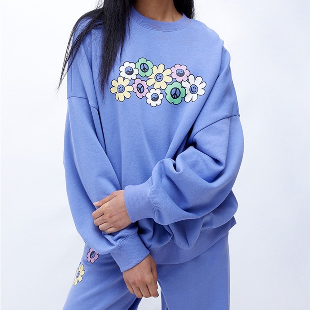 Pacsun flower sweatshirt